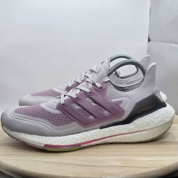 adidas Shoes - Women’s Size 8.5 - Adidas Ultraboost 21‎ Purple Ice White Running Shoes S23831